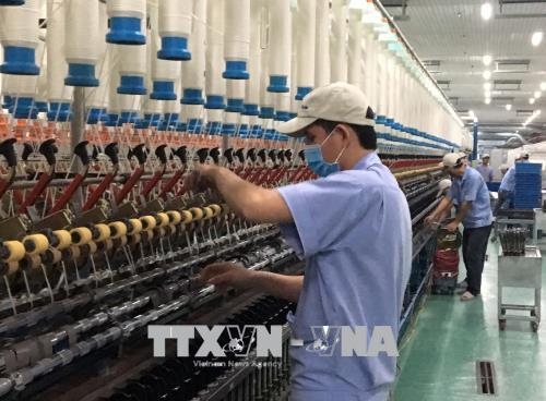  Sôi động khí thế lao động đầu xuân mới